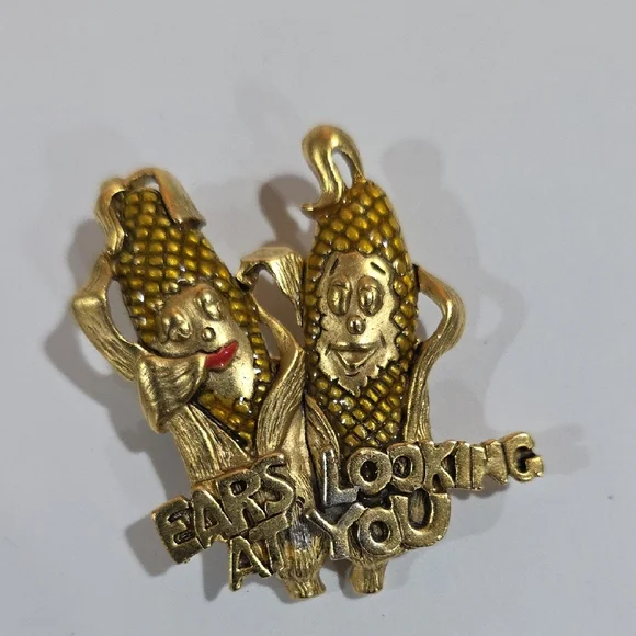 Fall Harvest Corn Brooch – Gold-Tone Yellow Farm-Themed Pin Jewelry - Picture 6 of 10